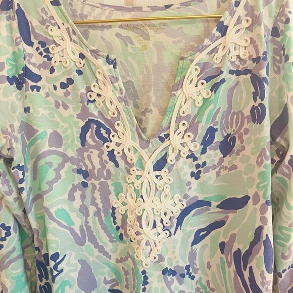 Lilly Pulitzer Tee-Shirt Dress with White Accents - Picture 2 of 9